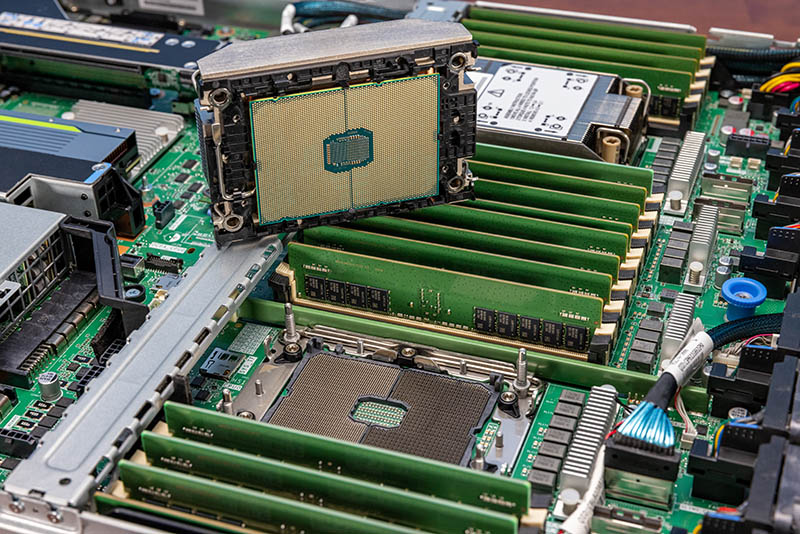 Inspur-NF5180M6-Intel-Xeon-Platinum-8362-Ice-Lake-Installation.jpg Inspur-NF5180M6-Intel-Xeon-Platinum-8362-Ice-Lake-Installation.jpg